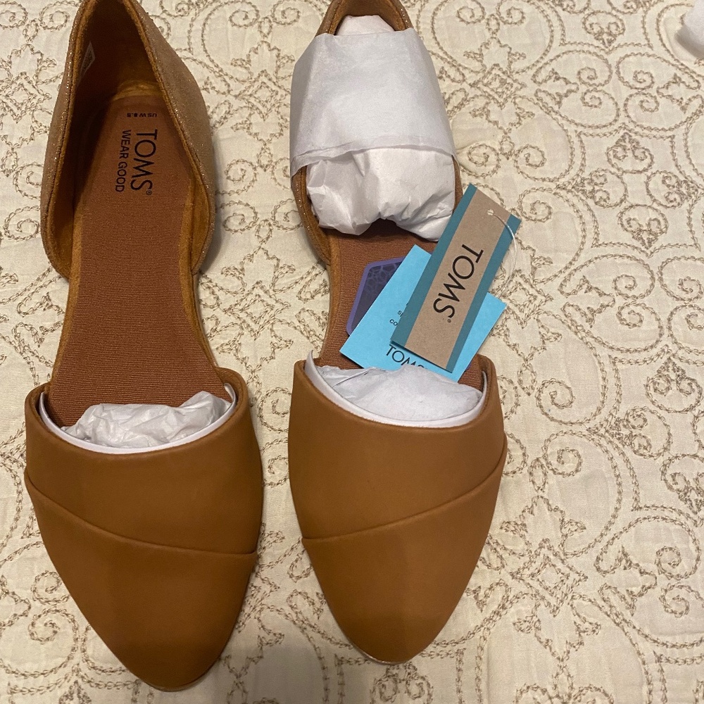 Tom’s  Jutti D’Orsay flats